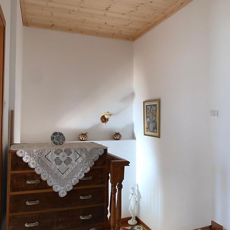 Stonetale Garden Guesthouse Gjirokastër Buitenkant foto